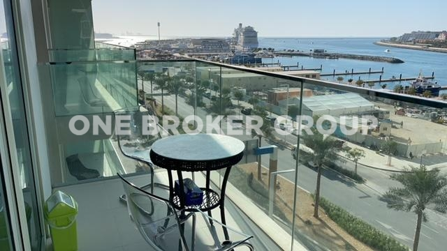 Palm Jumeirah View I Large Balcony I Furnished-pic_5
